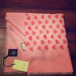 Gucci scarve pink with metallic red hearts